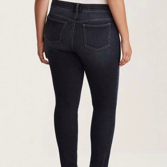 Torrid Premium Skinny Jeans Size 20R Dark Wash Mid Rise Ultimate Stretch Denim - Picture 2 of 16